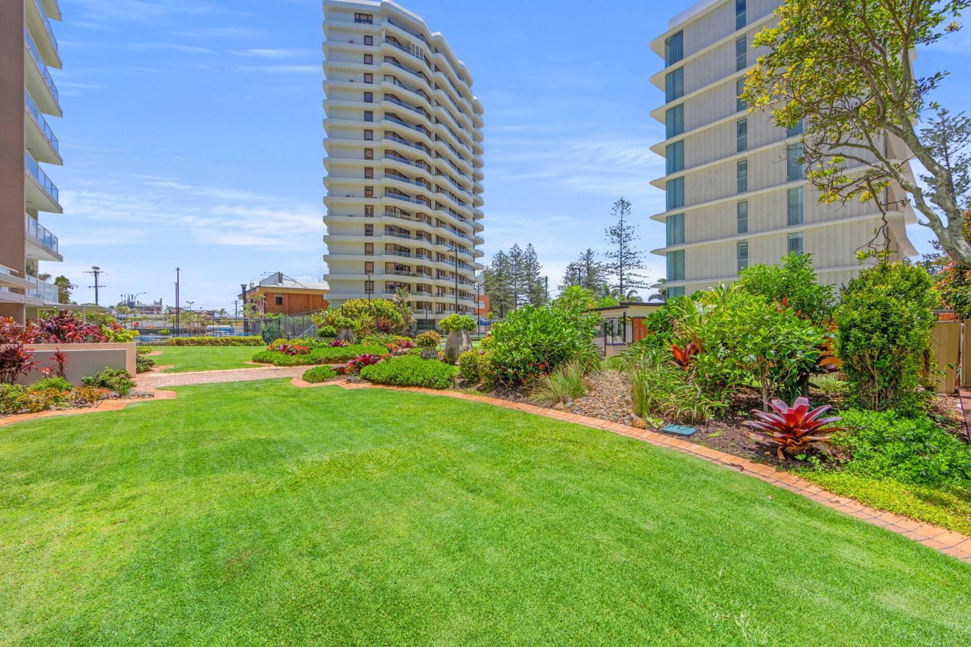 Burleigh Beach Tower Gold Coast Exterior photo