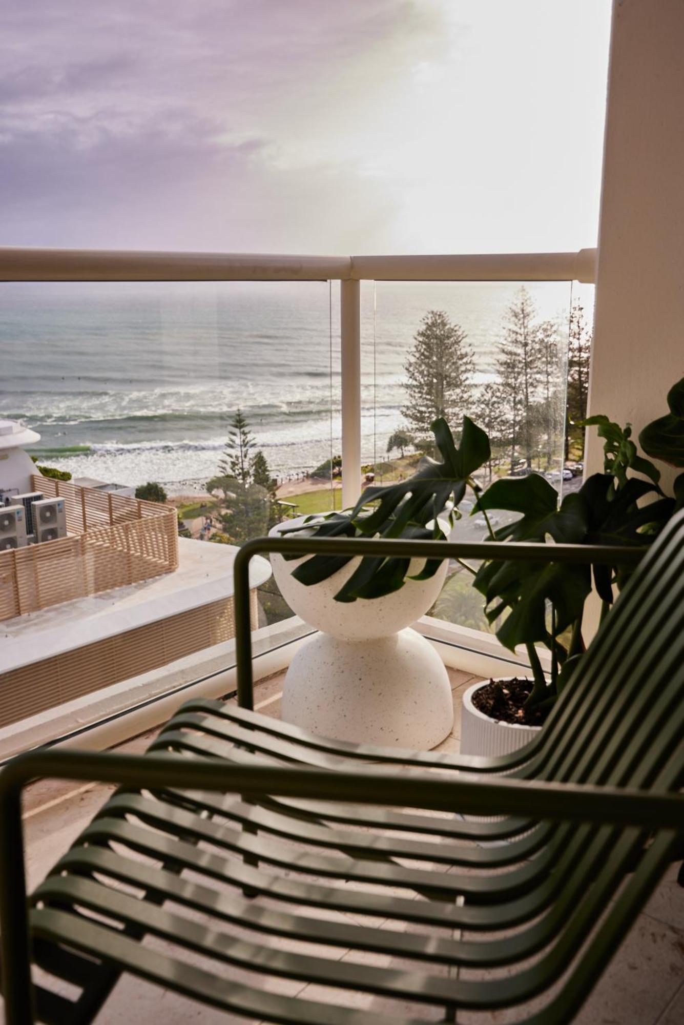 Burleigh Beach Tower Gold Coast Exterior photo